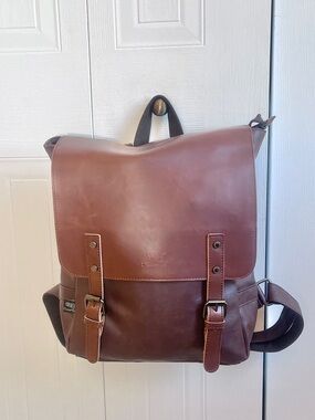 NWT Vegan Leather Laptop Backpack - Vintage Style - Three box brand Unisex Brown